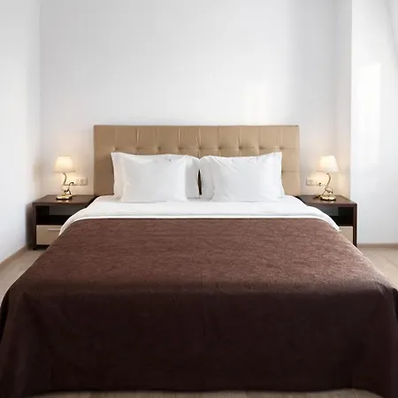 Ago Aparthotel 4*