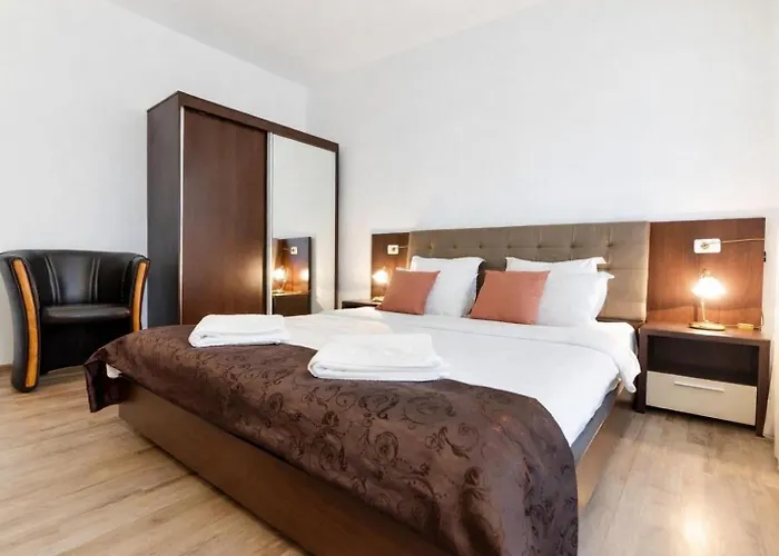 Ago Aparthotel 4*